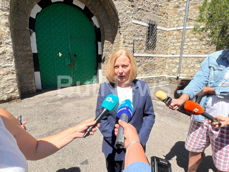Министърът на правосъдието Надежда Йорданов посети затвора във Враца видя