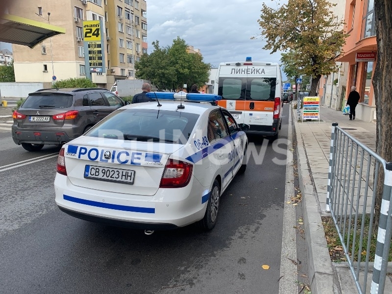 Човек падна на пешеходната пътека на възлов булевард във Враца