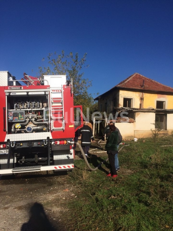 Пожар е изпепелил къща във врачанското село Лиляче тази сутрин видя първо