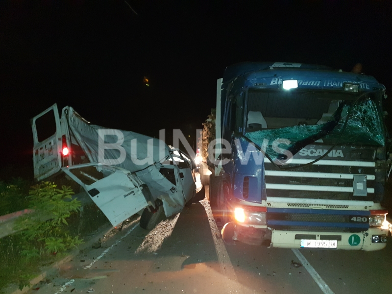 Тежка катастрофа е станала преди минути край Враца видя само