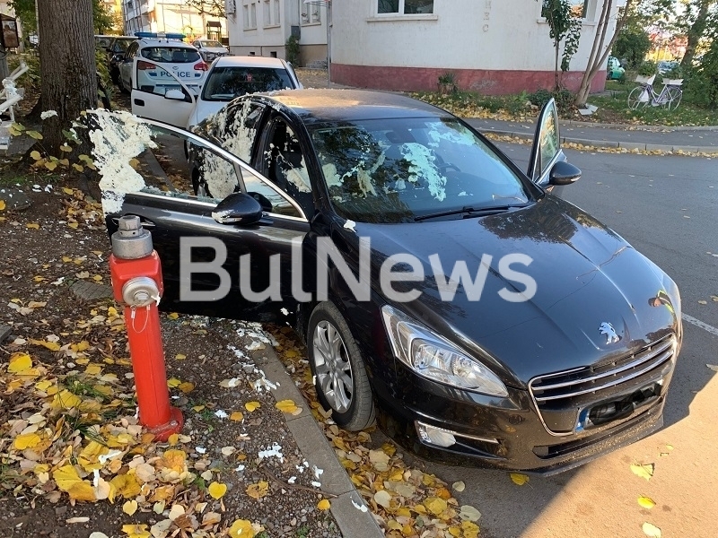 Задържаха вандала съсипал колата на полицай от Враца научи първо