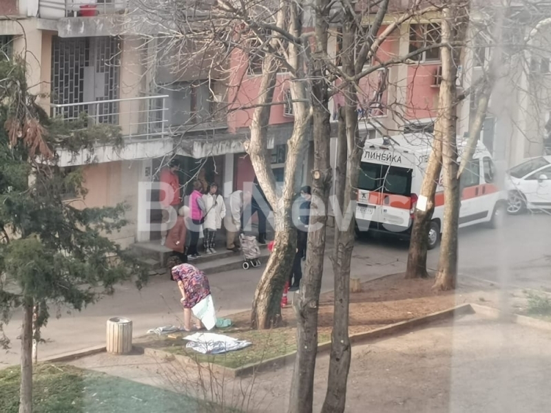 Трагичен край! Откриха мъртва жената с огромния тумор до кофа за боклук във Враца /снимки/