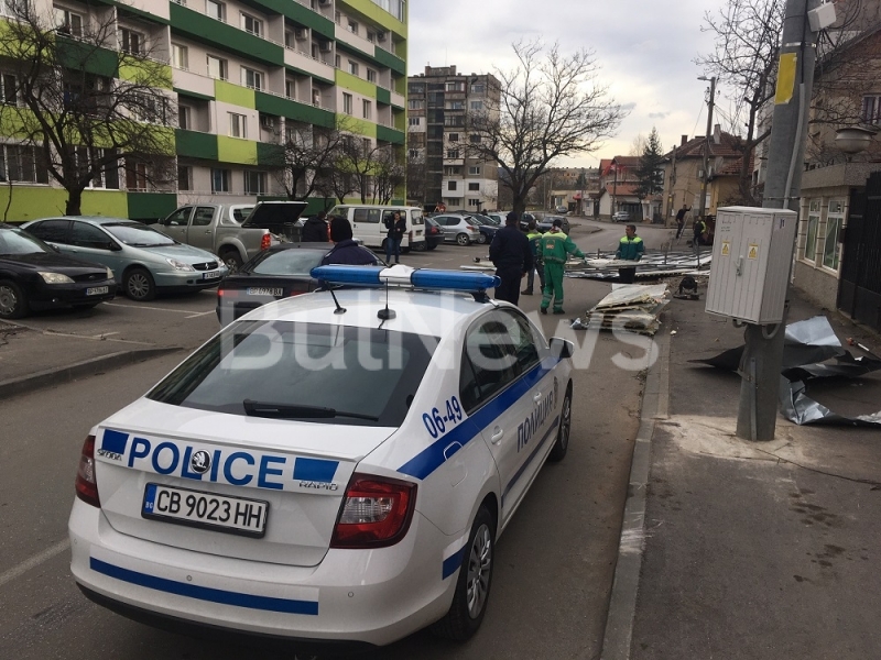 Силната буря която втори ден помита Враца и създаде куп