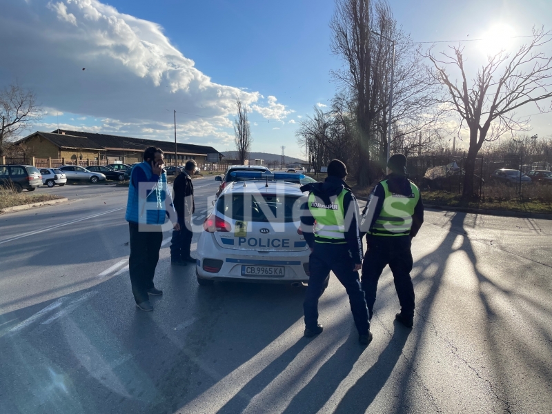 Кола и джип катастрофираха на оживен булевард във Враца видя