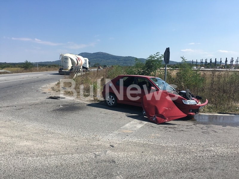 Тежка катастрофа е станала на обходния път на Враца видя