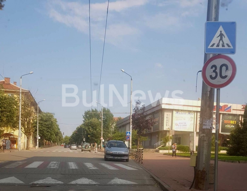 Шофьор от Враца би рекорда за нагло паркиране Това показват