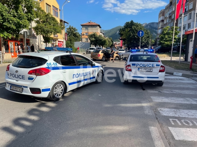 Тежка катастрофа е станала на булевард Христо Ботев във Враца