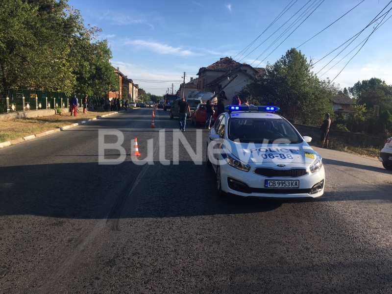 Двама души са в болница след тежката катастрофа с цистерна