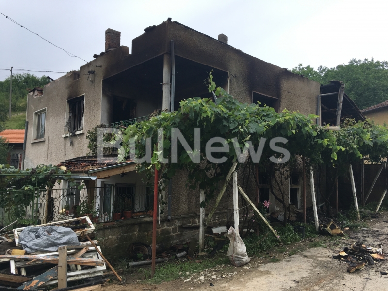 Запалиха къщата на бивш кмет на мездренското село Люти дол