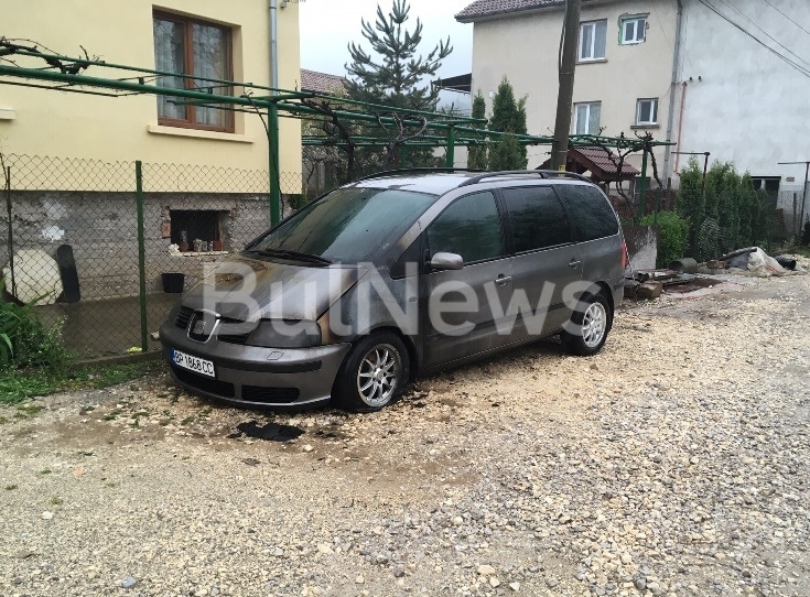 Колата на известния врачански DJ Georgio е била запалена тази