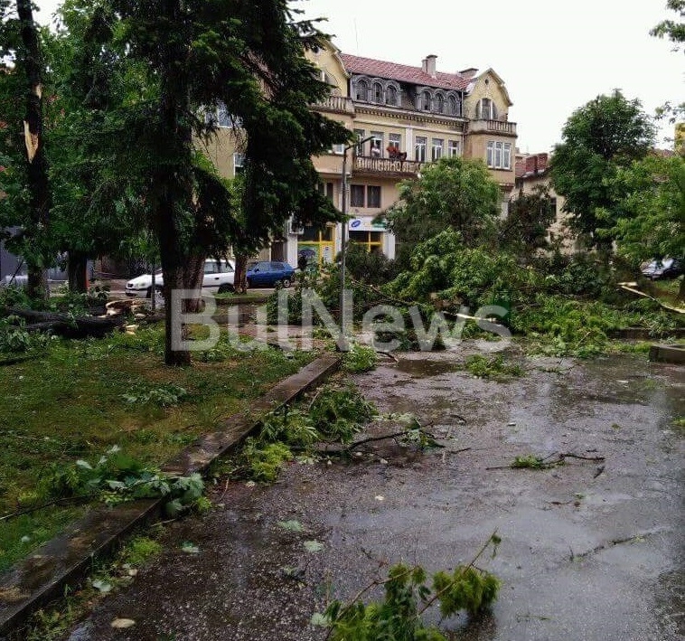 Бедствието във Врачанско придобива още по големи мащаби научи BulNews
