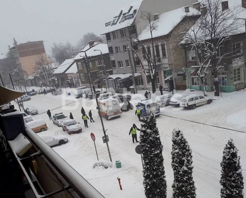 Кола е блъснала тийнейджърка в центъра на Монтана научи ексклузивно