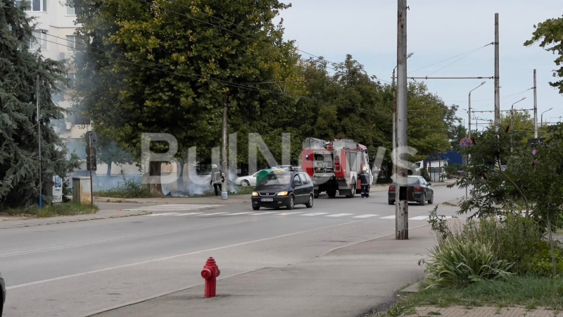 Пожар в ж.к. „Дъбника“ във Враца вдигна накрак огнеборците /снимка/