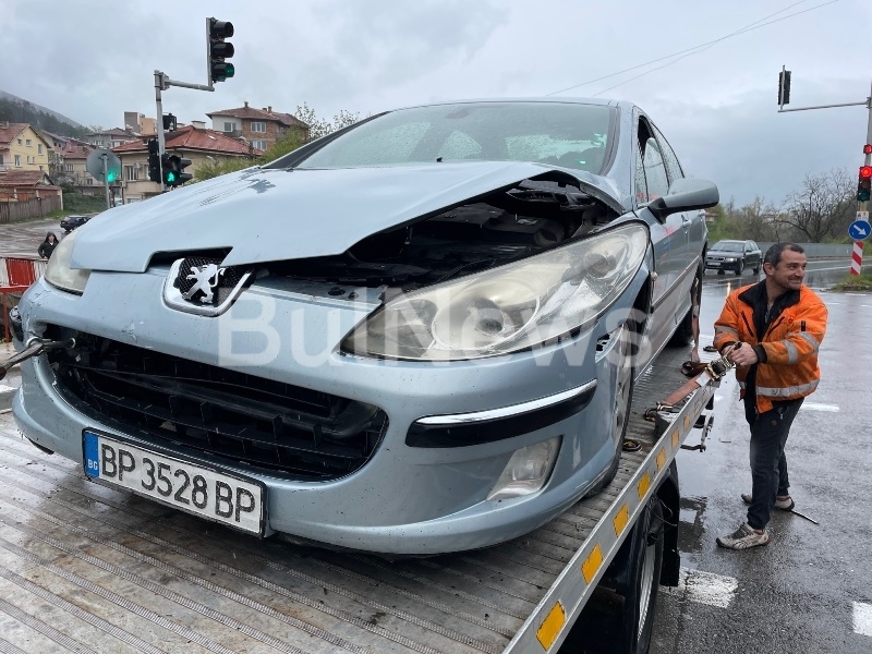 Съмнителна катастрофа е станала преди минути на Табашкия мост във