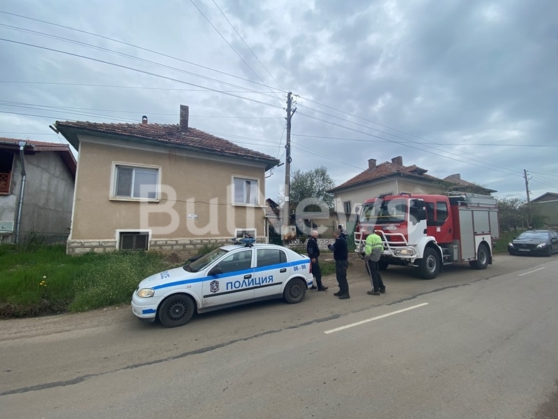 Пожар във врачанско село вдигна огнеборци на крак видя репортер