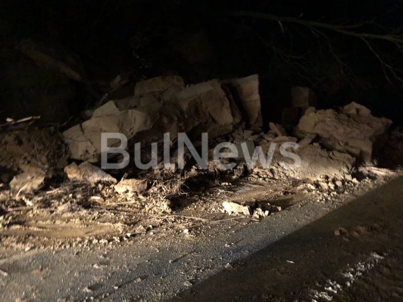 Възстановено е движението в участъка на път I 1 Мездра