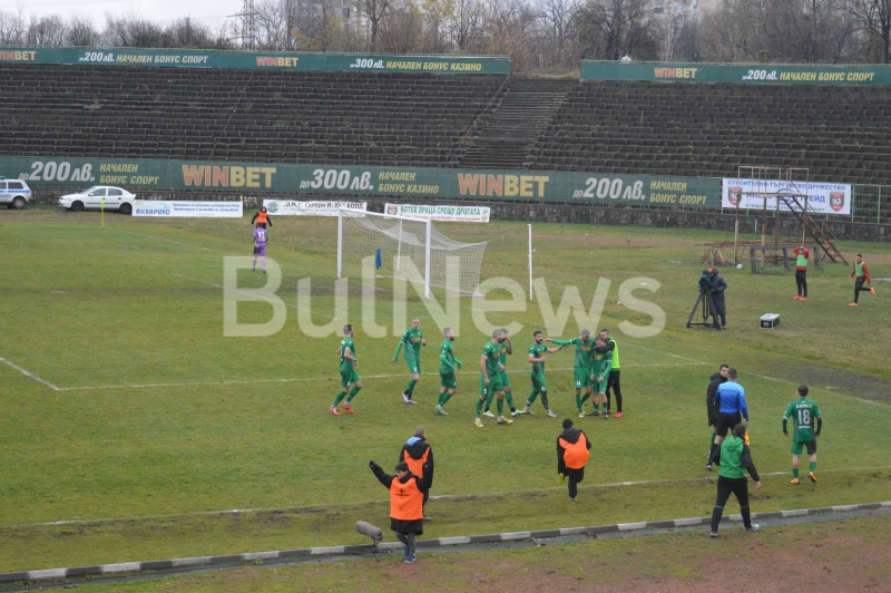 Дербито от 17 ия кръг на Втора професионална лига остана без
