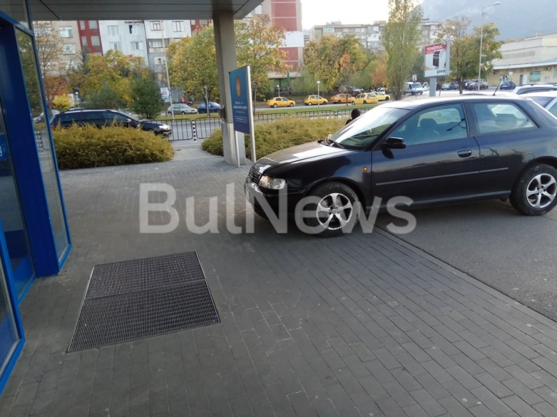 Пореден случай на безобразно нагло паркиране възмути врачани Съвестни граждани