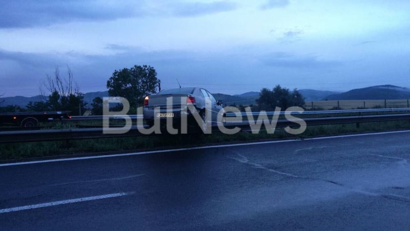 Тежък пътен инцидент е станал преди минути на АМ Хемус