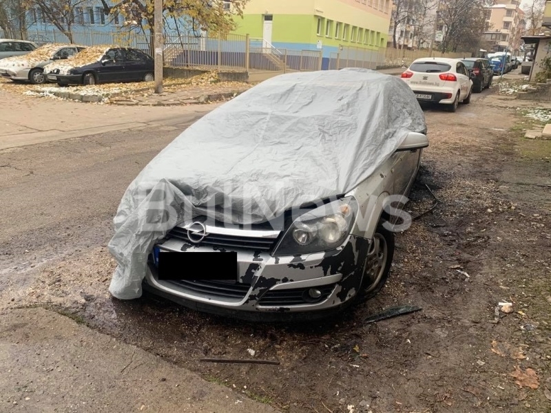 Колата на бизнесдама от Враца е била запалена, научи агенция