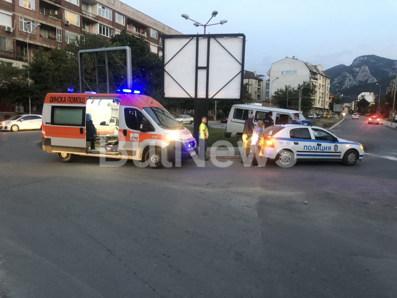 Пиян на мотика шофьор на местната фирма Гарант 90 катастрофира