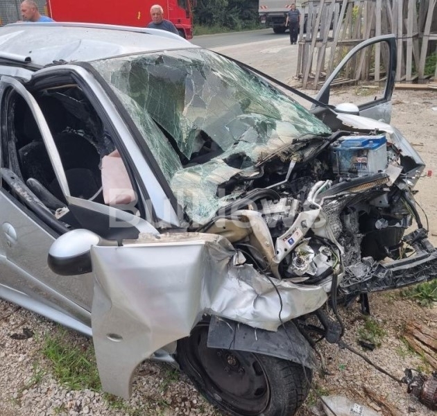 Агенция BulNews се сдоби с първи снимки от жестоката катастрофа