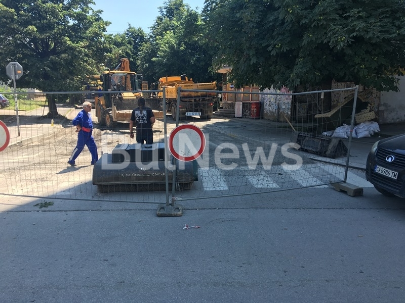 Разгеле! Преасфалтират съсипана от водния цикъл улица във Враца /снимки/