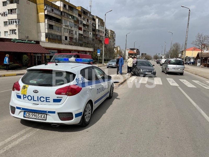 Верижна катастрофа е станала пред хипермаркет Лидл във врачанския жилищен