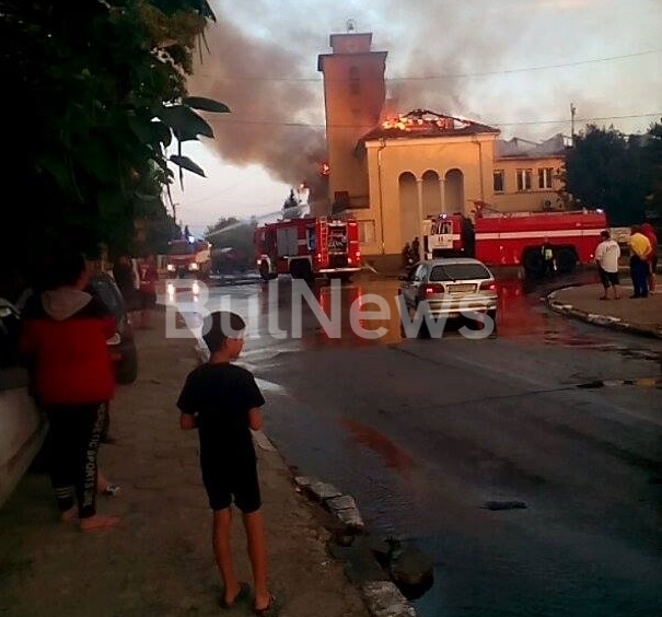 Агенция BulNews се сдоби с кадри на унищожителния пожар в