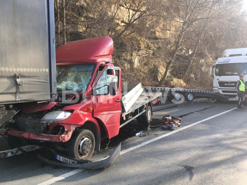 Несъобразена скорост е причината за двете катастрофи на главен път