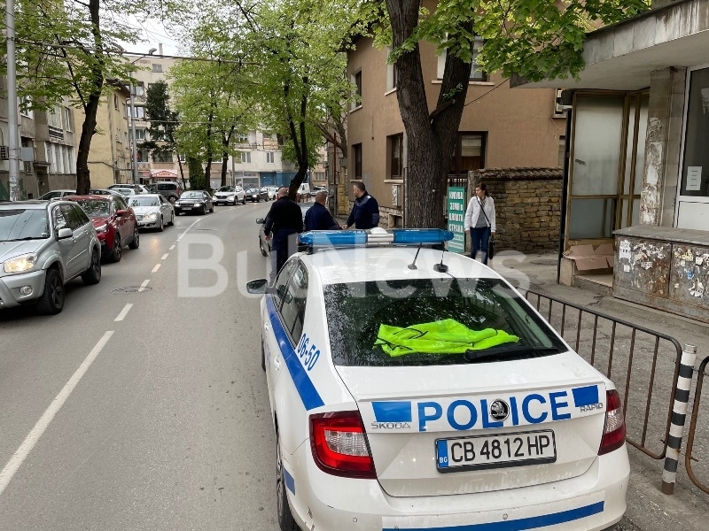 Кола е блъснала човек в центъра на Враца, видя първо