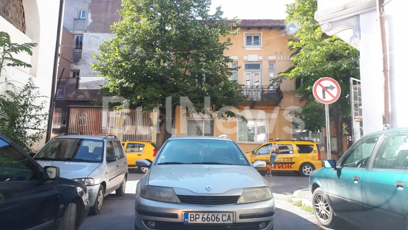 Нов първенец в шампионата по некадърно паркиране във Враца беше