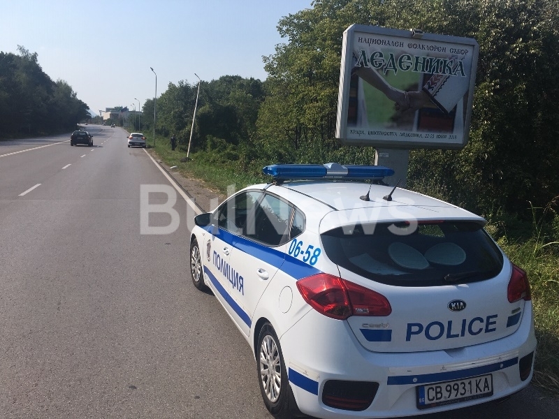 Зрелищна катастрофа е станала на влизане във Враца малко преди