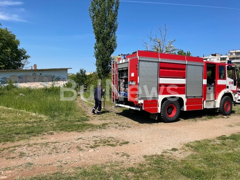 Пожар е бушувал в изоставена сграда във Враца видя първо