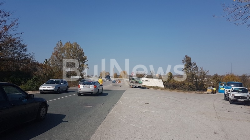 Днес започна ремонт на моста при Мездра който е част