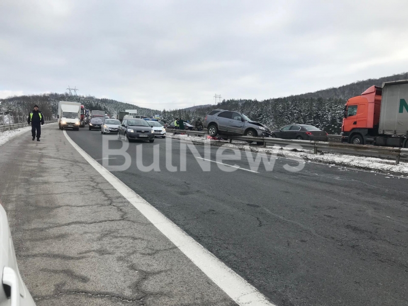 Нова катастрофа е станала преди минути на автомагистрала Хемус видя