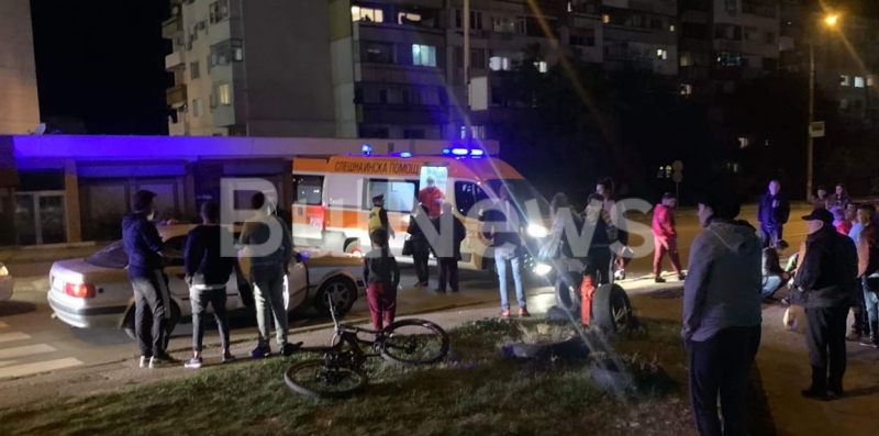 Кола блъсна майка с дете на пешеходна пътека във Враца