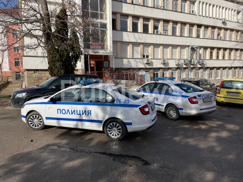 Заплашиха с бомба врачанската болница районът е блокиран видя първо