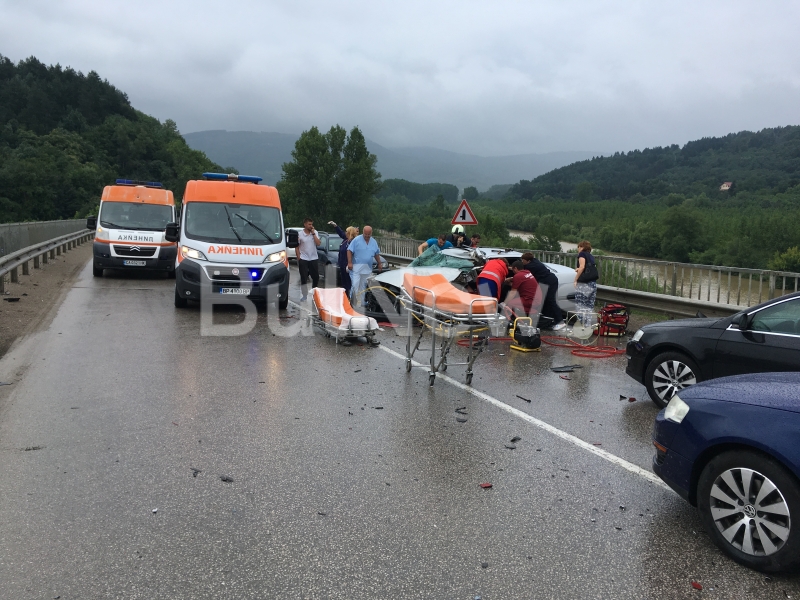 Навлизане в лентата за насрещно движение от страна на 43 годишния