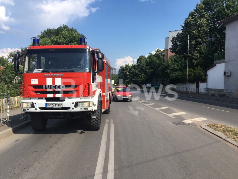 Катастрофа е станала на възлов булевард във Враца, видя първо