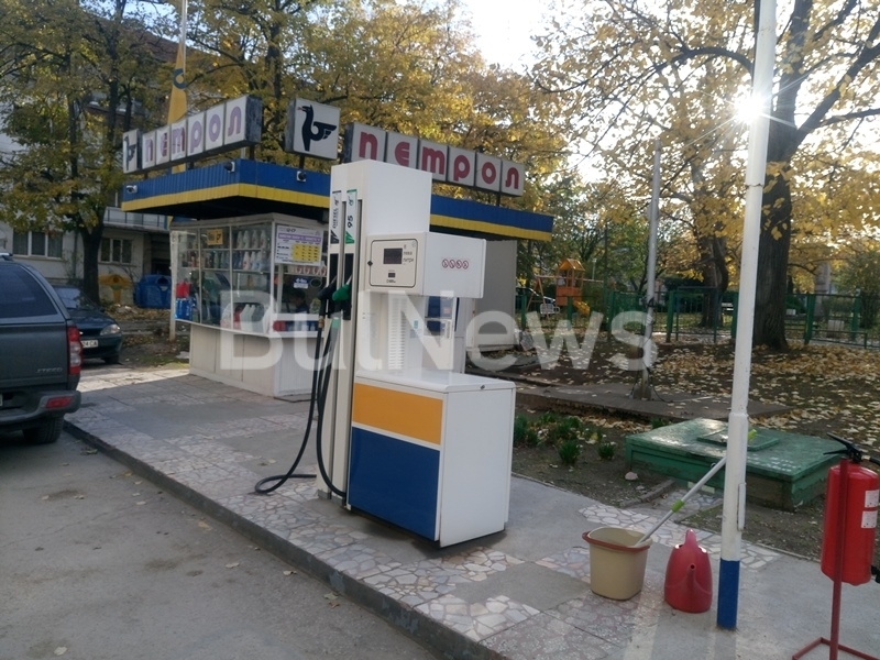 Полицията е заловила циганчетата задигнали лотарийни билети от бензиностанция във