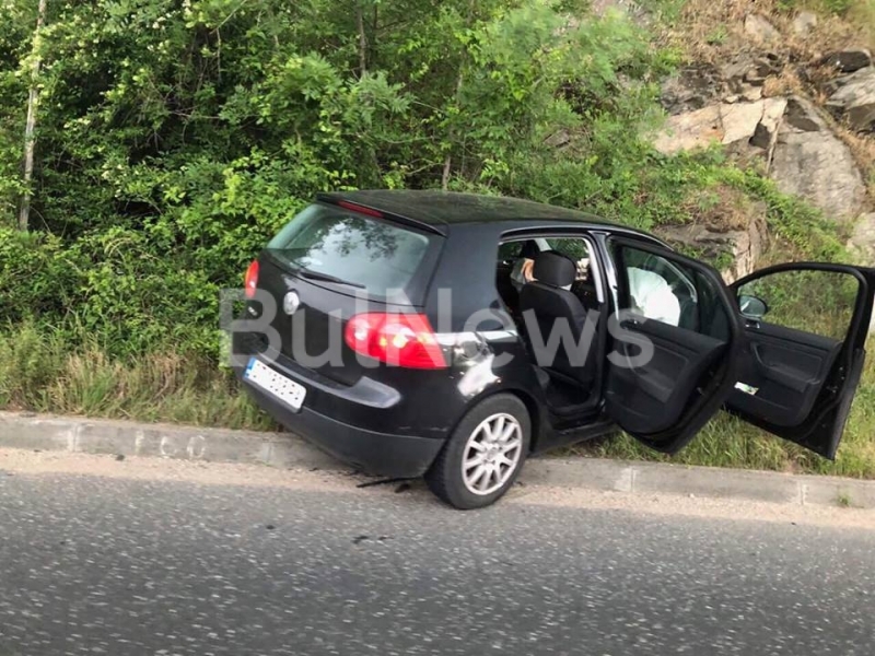 Катастрофа между две коли затруднява движението по международен път Е 79