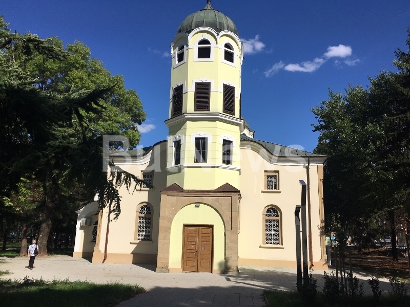 Изключително нагла кражба е извършена от храма Св Николай в