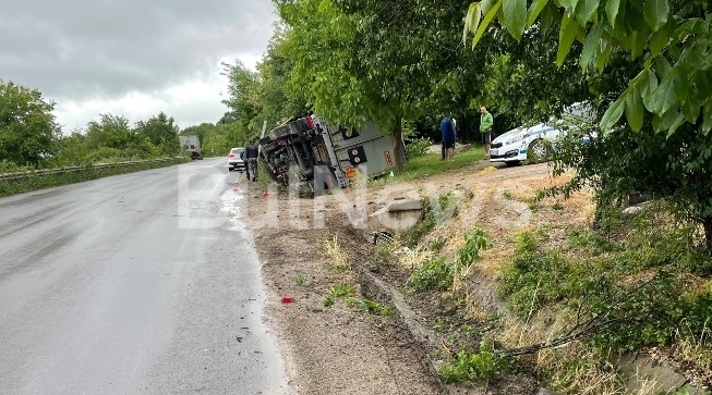 Катастрофа с ТИР е станала на обходния път на Враца