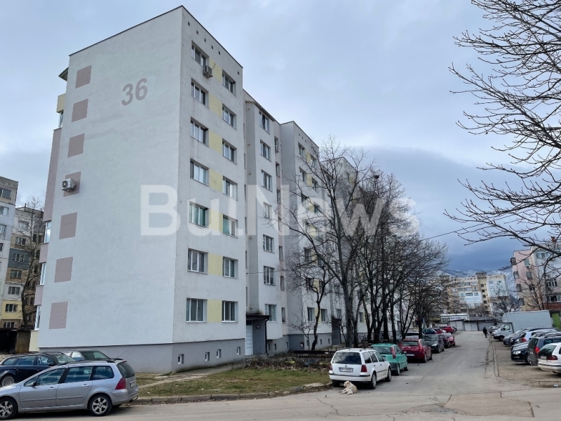 Брутално убийство във Враца! Заклаха възрастна жена, има арестуван /снимки/
