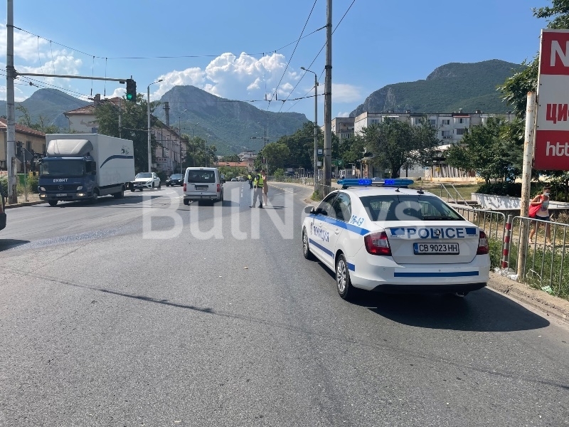 Извънредна ситуация се разиграва на Стария пазар във Враца видя