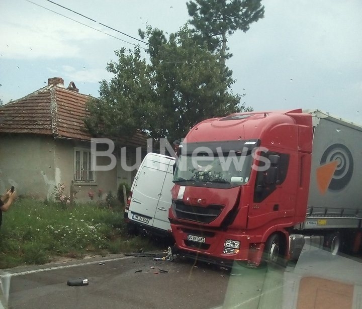 Втора тежка катастрофа в рамките на по малко от час е