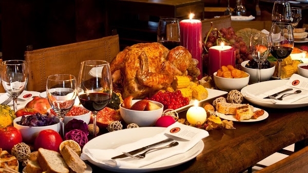 Класическите симптоми са общо неразположение гадене повръщане диария повишена температура