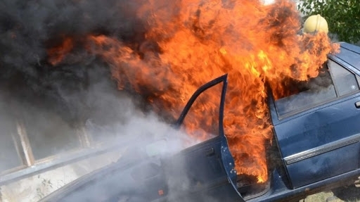 Лек автомобил Фолксваген Поло е изгорял в Лом съобщиха от