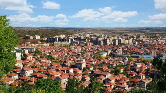 Община Монтана дава 300 000 лева за ремонт на околоблоковите